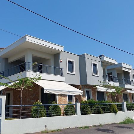 Nikiti Modern Villa Exterior photo
